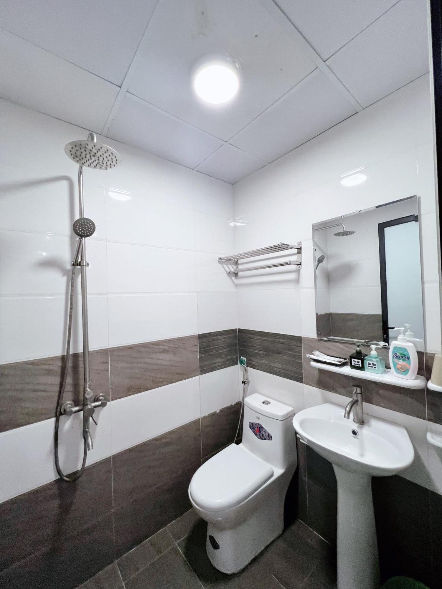Cat Ba Glow Hotel Chan Chau Exterior photo